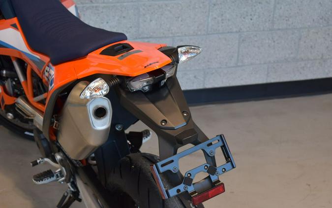 2024 KTM 690 SMC R