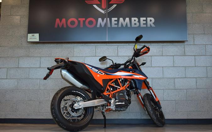 2024 KTM 690 SMC R