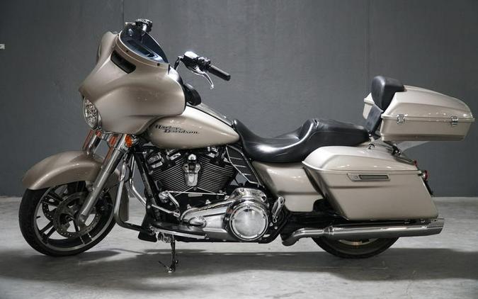 2018 Harley-Davidson® FLHX - Street Glide®