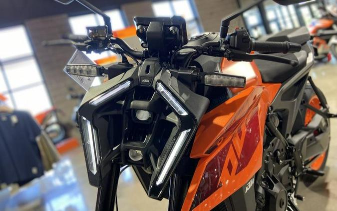 2024 KTM 990 Duke