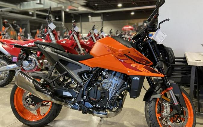 2024 KTM 990 Duke