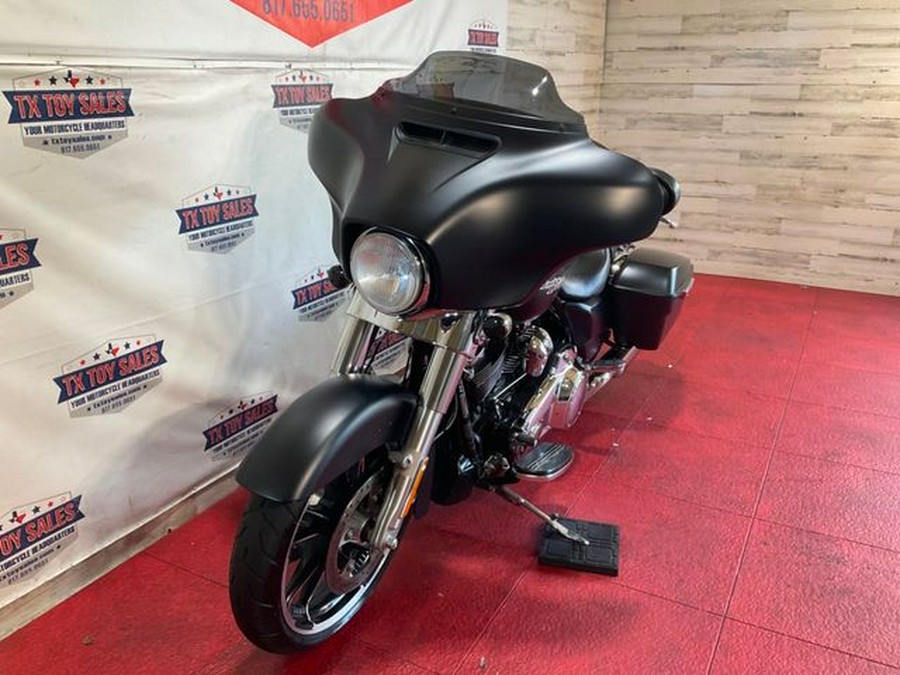 2020 Harley-Davidson Street Glide Base