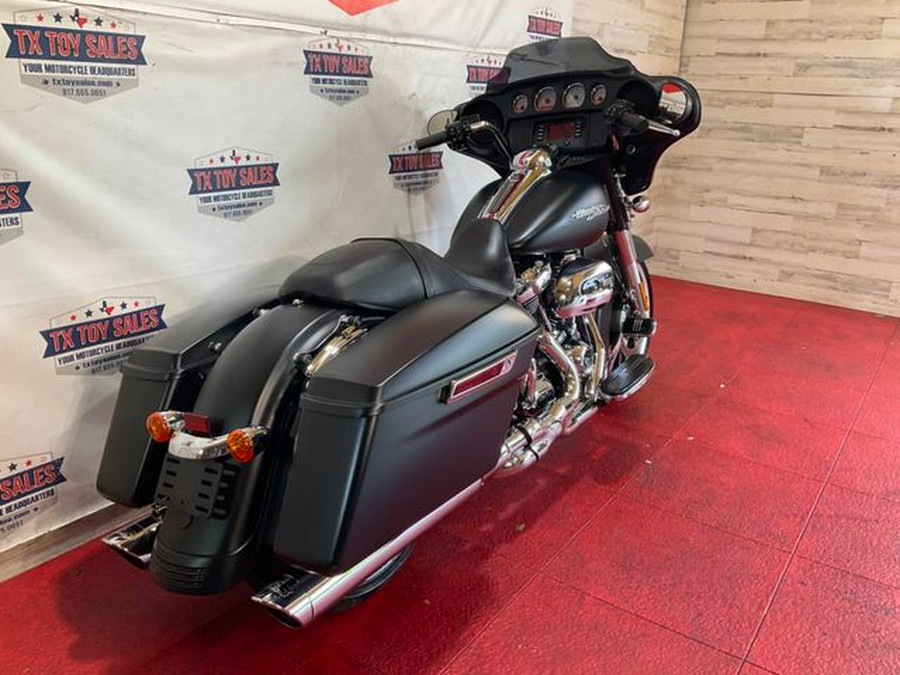 2020 Harley-Davidson Street Glide Base