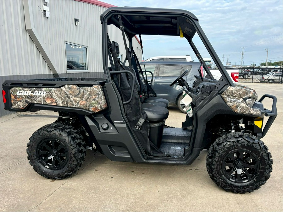 2025 Can-Am™ Defender XT HD9