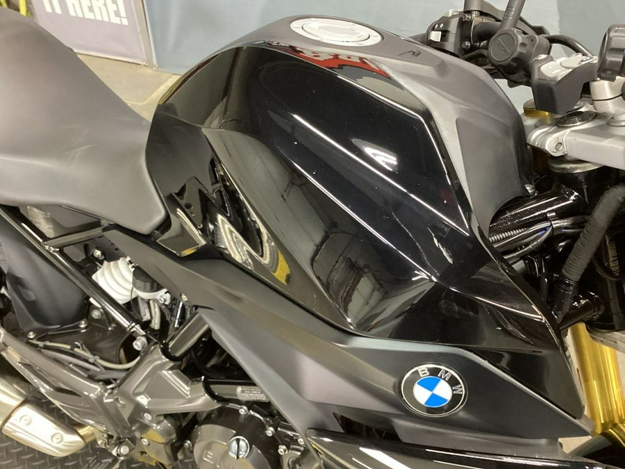 2022 BMW G 310 R Cosmic Black 2