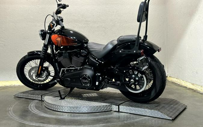 Harley-Davidson® Street Bob® 114 2021 FXBBS 048145A BLACK