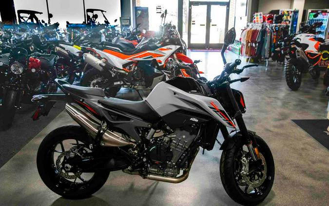 2024 KTM 790 Duke