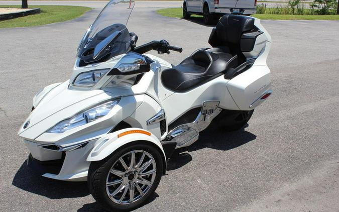 2016 Can-Am® Spyder® RT Limited 6-Speed Semi-Automatic (SE6)