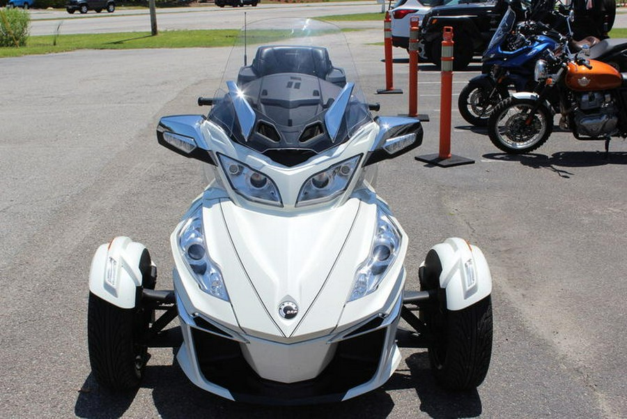 2016 Can-Am® Spyder® RT Limited 6-Speed Semi-Automatic (SE6)