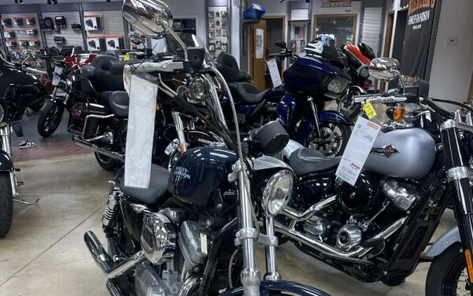 2008 Harley-Davidson® Sportster® 883 Low DARK BLUE PEARL