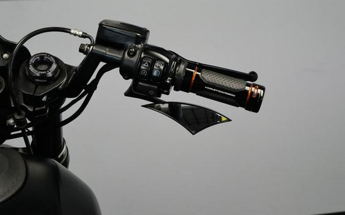 2019 Harley-Davidson® FXDRS - FXDR™ 114