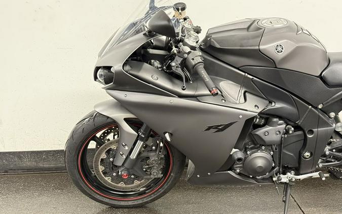 2013 Yamaha YZF-R1