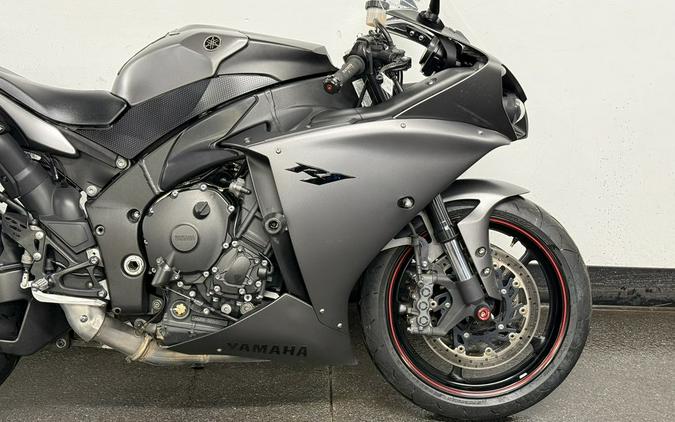 2013 Yamaha YZF-R1