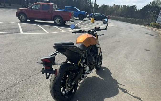 2026 Suzuki GSX800TRQM6