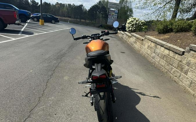 2026 Suzuki GSX800TRQM6