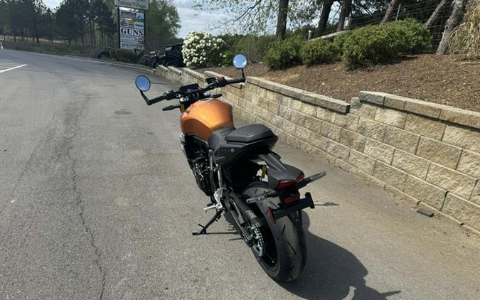 2026 Suzuki GSX800TRQM6