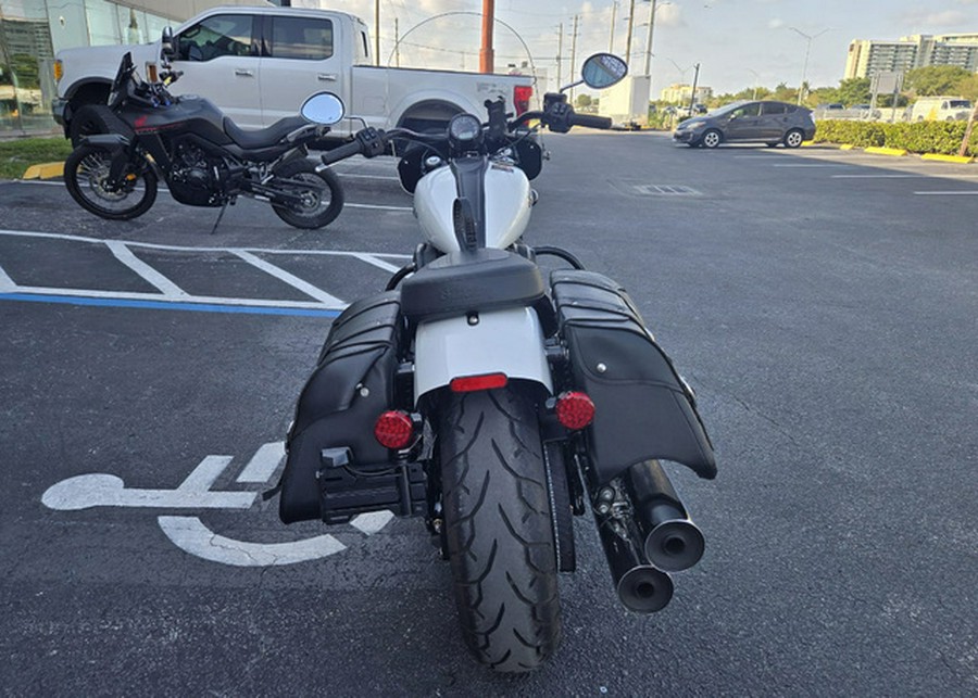 2022 Indian Super Chief ABS Pearl White