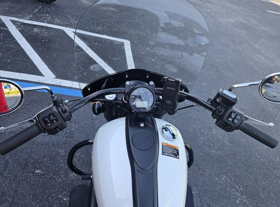 2022 Indian Super Chief ABS Pearl White