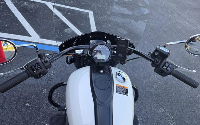 2022 Indian Super Chief ABS Pearl White