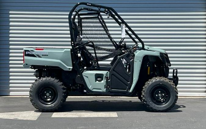 2026 Honda Pioneer 520