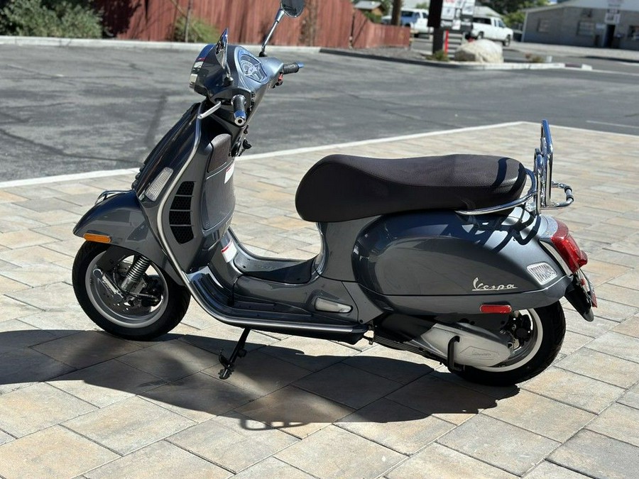 2022 Vespa GTS 300 Touring