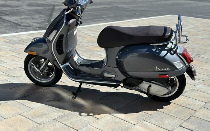 2022 Vespa GTS 300 Touring