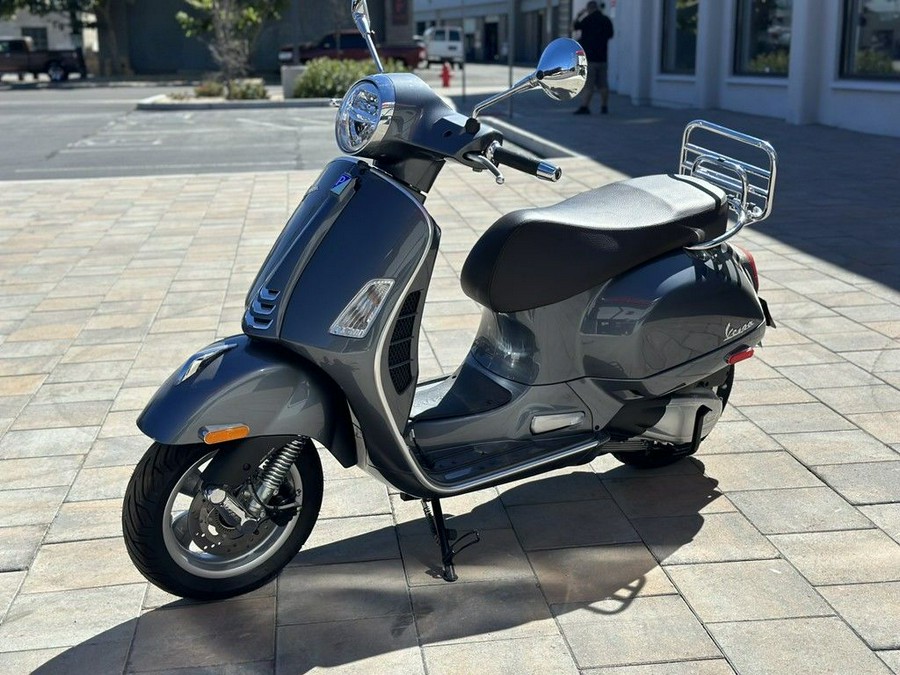 2022 Vespa GTS 300 Touring