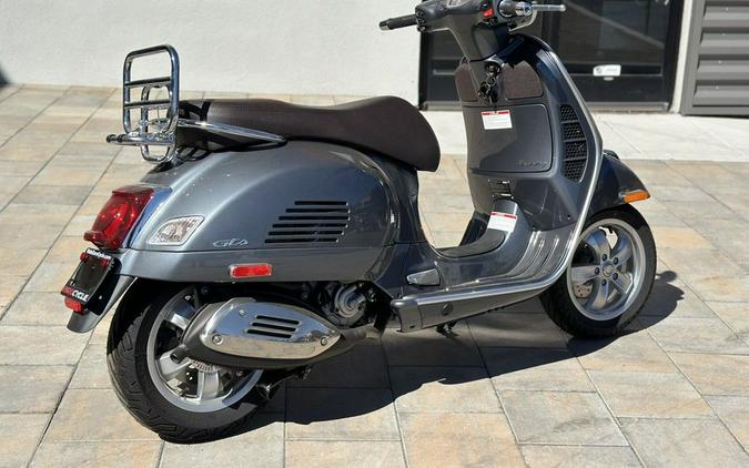 2022 Vespa GTS 300 Touring