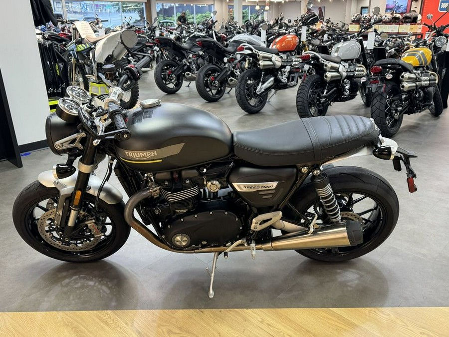 2022 Triumph Speed Twin Matt Storm Grey