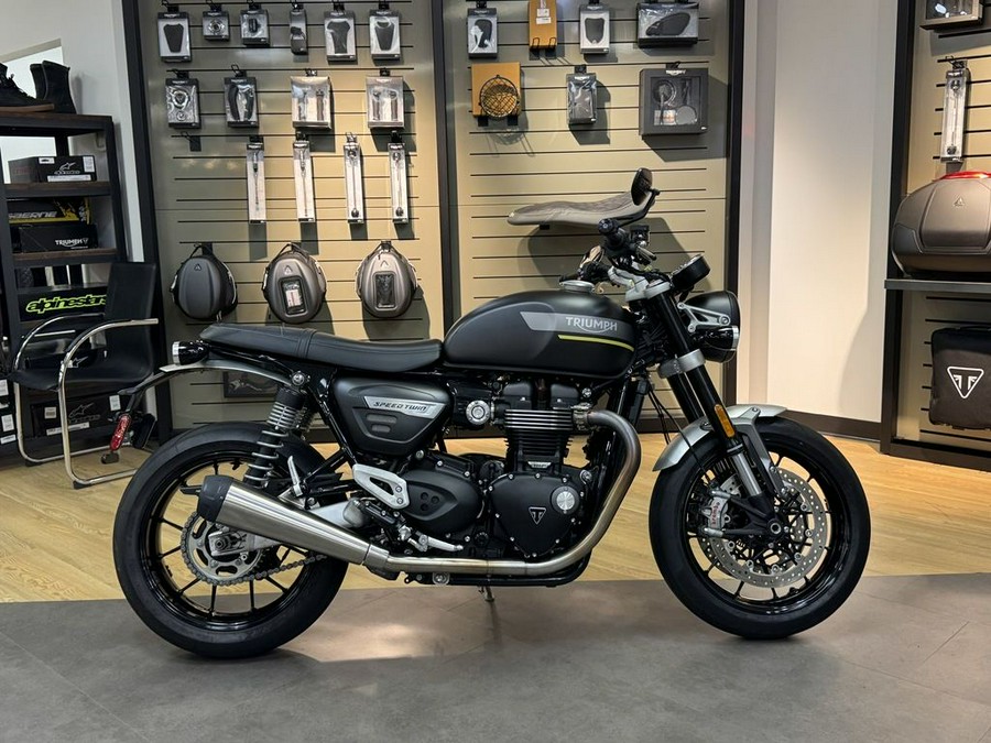 2022 Triumph Speed Twin Matt Storm Grey