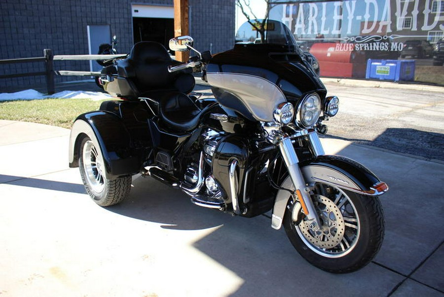 2017 Harley-Davidson® FLHTCUTG - Tri Glide® Ultra