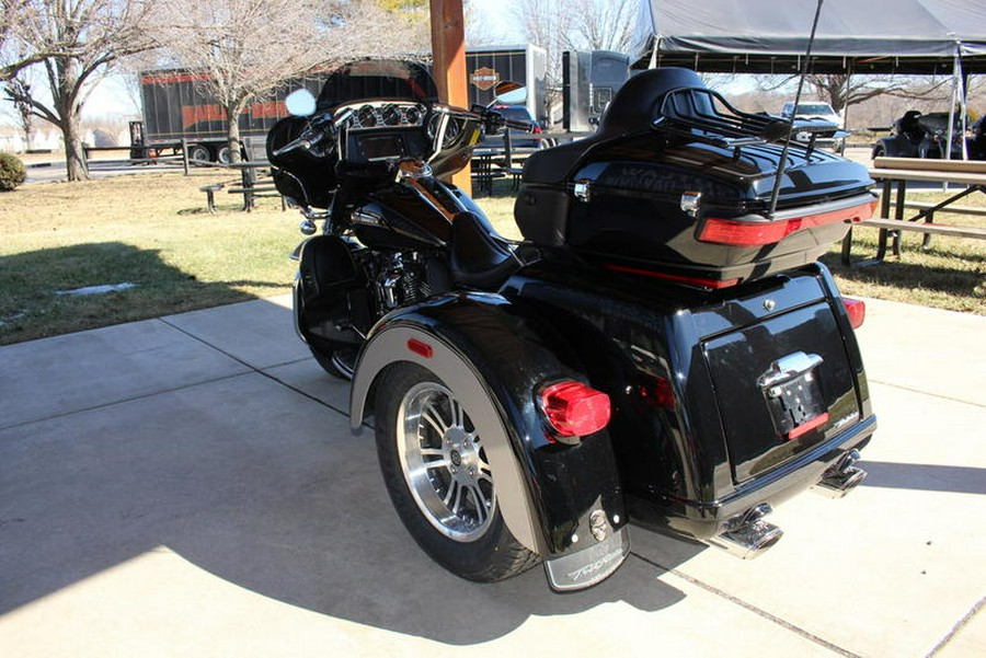 2017 Harley-Davidson® FLHTCUTG - Tri Glide® Ultra