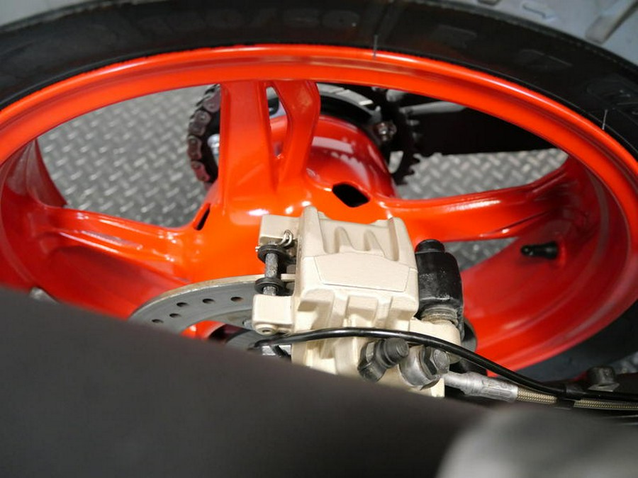 2022 BMW G 310 R Limestone Metallic