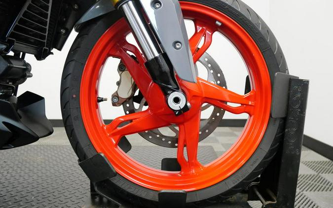 2022 BMW G 310 R Limestone Metallic