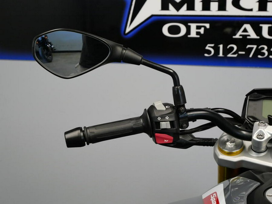 2022 BMW G 310 R Limestone Metallic