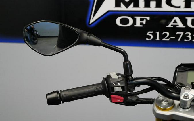 2022 BMW G 310 R Limestone Metallic