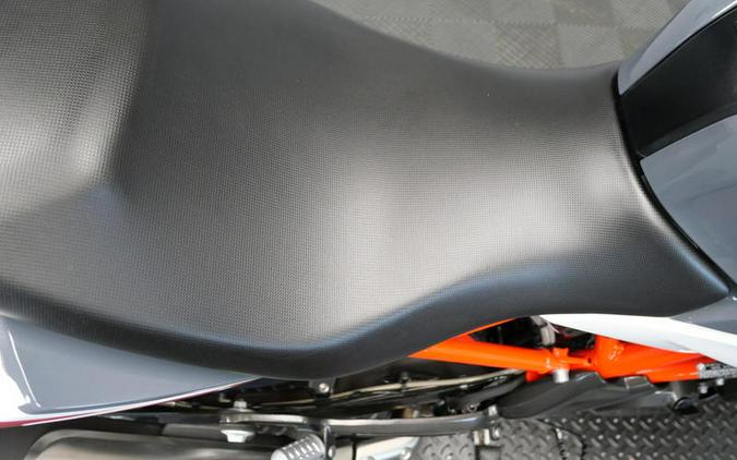 2022 BMW G 310 R Limestone Metallic