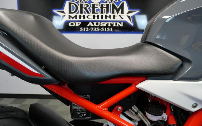 2022 BMW G 310 R Limestone Metallic