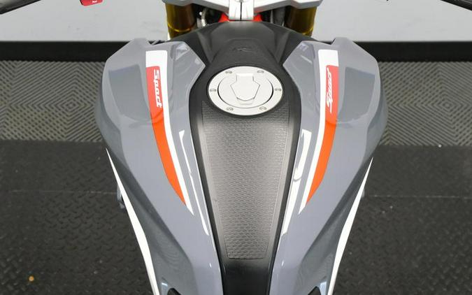 2022 BMW G 310 R Limestone Metallic