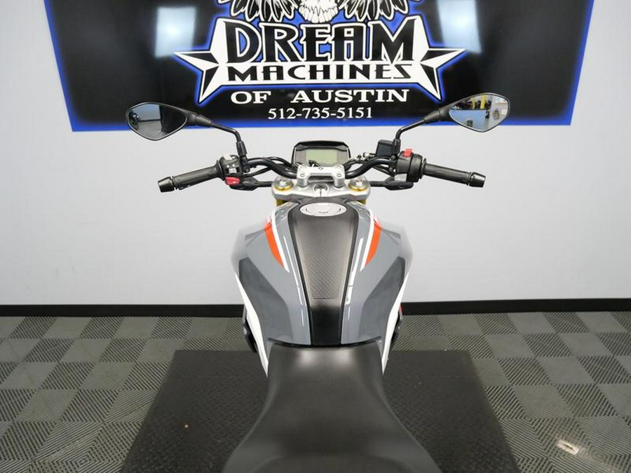 2022 BMW G 310 R Limestone Metallic