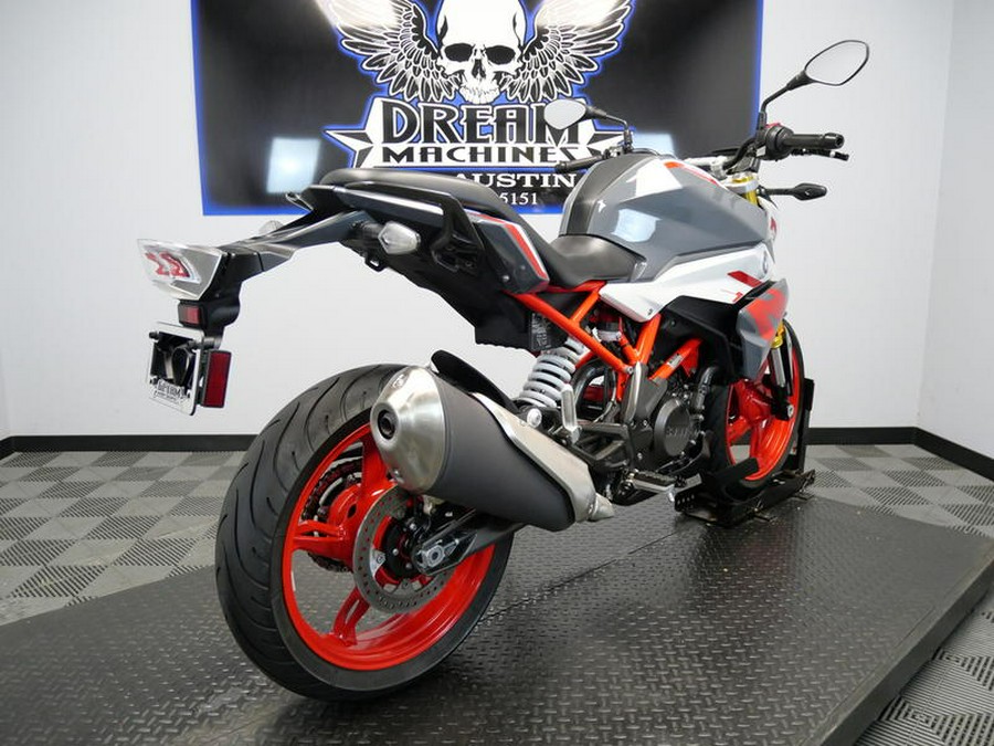 2022 BMW G 310 R Limestone Metallic