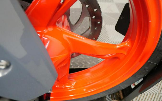 2022 BMW G 310 R Limestone Metallic