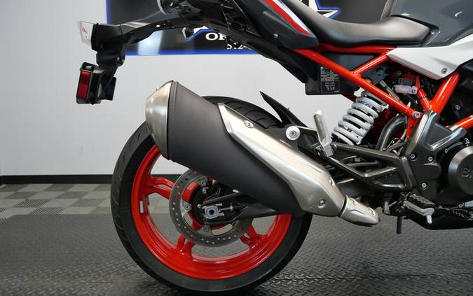 2022 BMW G 310 R Limestone Metallic