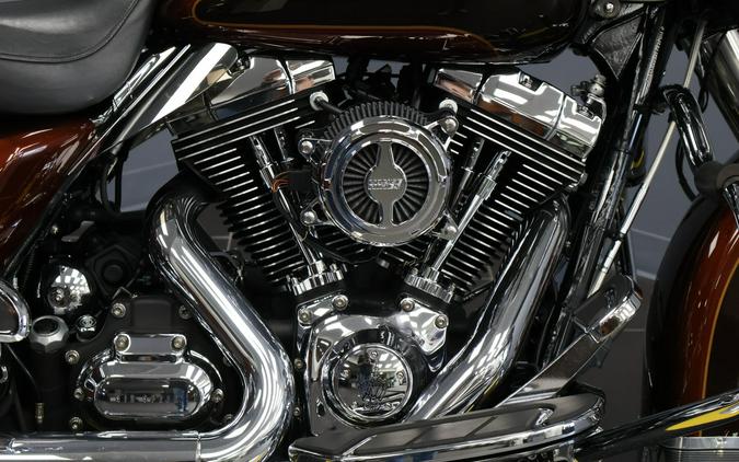 2009 Harley-Davidson® Electra Glide® Ultra Classic® Two-Tone Light Candy Root Beer/Dark Candy Root B