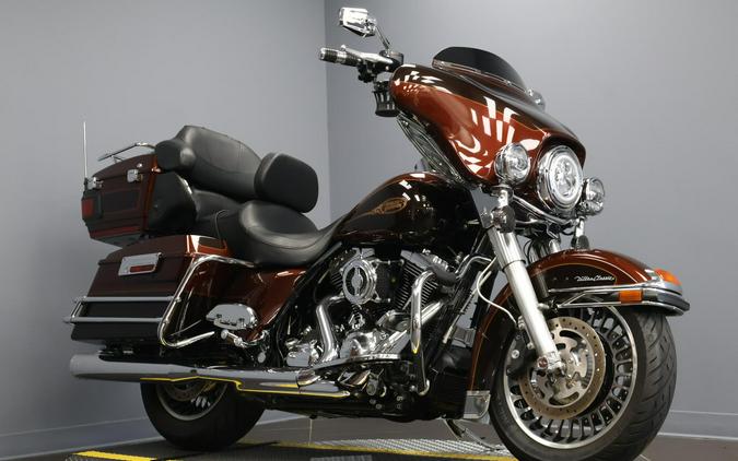 2009 Harley-Davidson® Electra Glide® Ultra Classic® Two-Tone Light Candy Root Beer/Dark Candy Root B