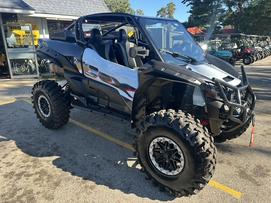 2021 Kawasaki TERYX KRX1000 Special Edition Metallic Moondust White/Metallic Onyx - K10111L