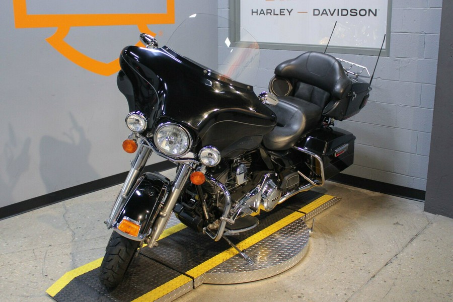2011 Harley-Davidson Electra Glide Ultra Limited Grand American Touring FLHTK