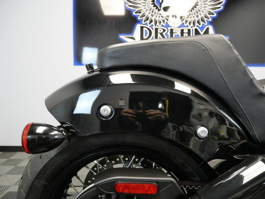 2023 Indian Motorcycle® Chief® Bobber ABS Black Metallic