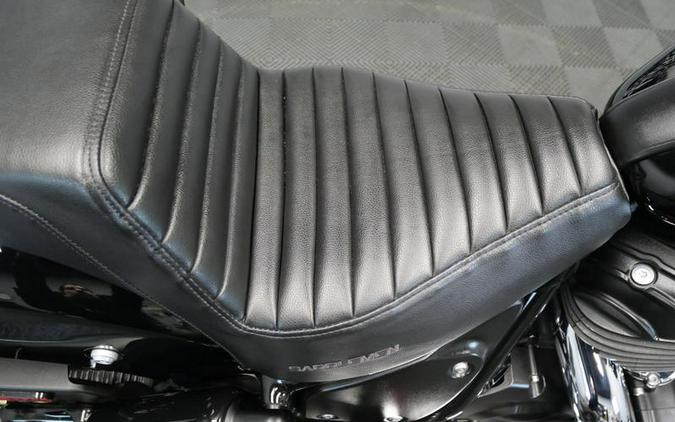 2023 Indian Motorcycle® Chief® Bobber ABS Black Metallic