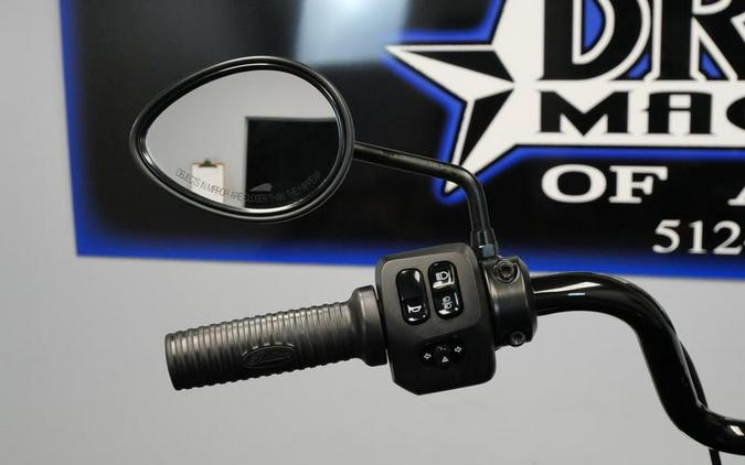 2023 Indian Motorcycle® Chief® Bobber ABS Black Metallic